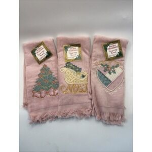 Vtg Holiday Traditions Christmas Guest Fingertip Towels Set Of 3 Pink Fringe NEW